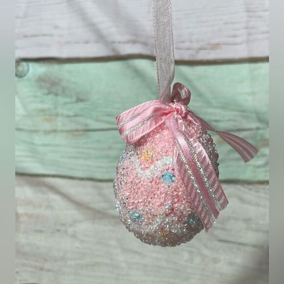 2 NEW Glittery Sugared Egg Ornaments Perfect for Easter Wreath Spring Tree NWOT - Picture 3 of 7